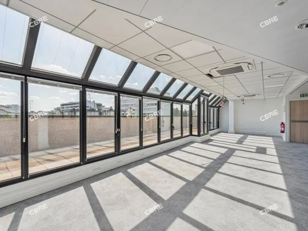 Bureau 394 m²