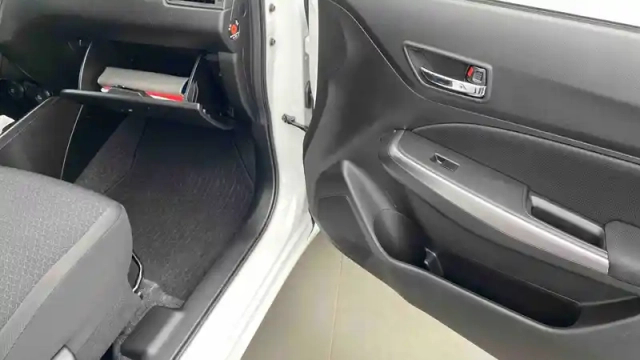 Suzuki Swift 1.2 dualjet hybrid auto (cvt) — photo 30