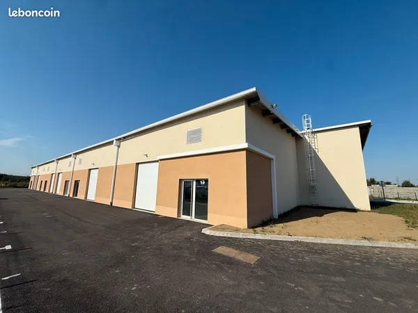 Locaux d'activités neufs à Castelginest