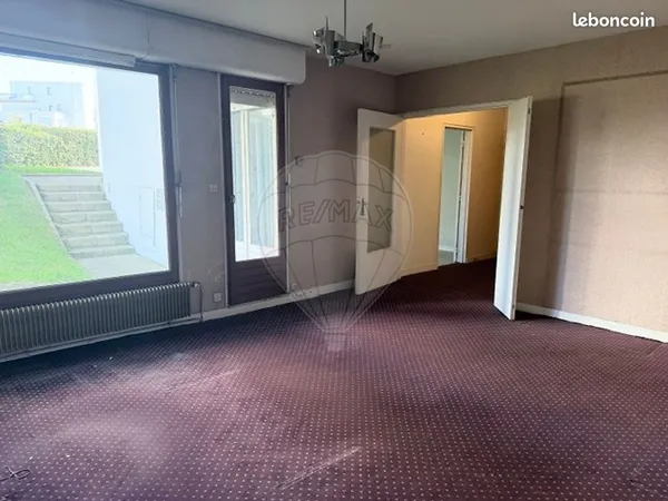 Bureau 68 m²