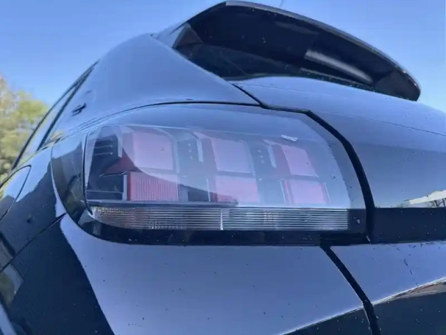Peugeot 208 electrique 50 kwh 136ch — photo 17