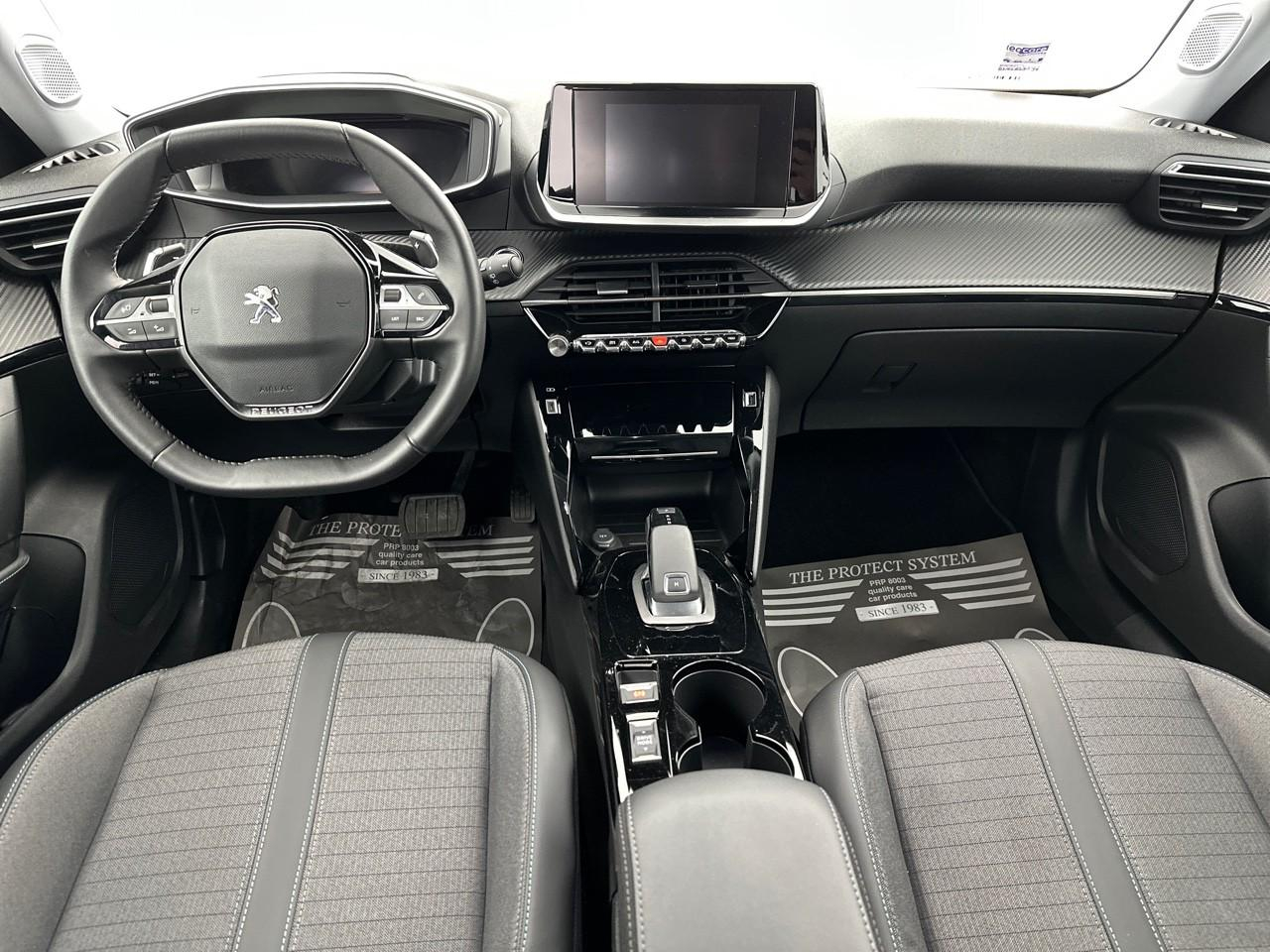 Peugeot 2008 puretech 130 s&s eat8 allure pack — photo 11