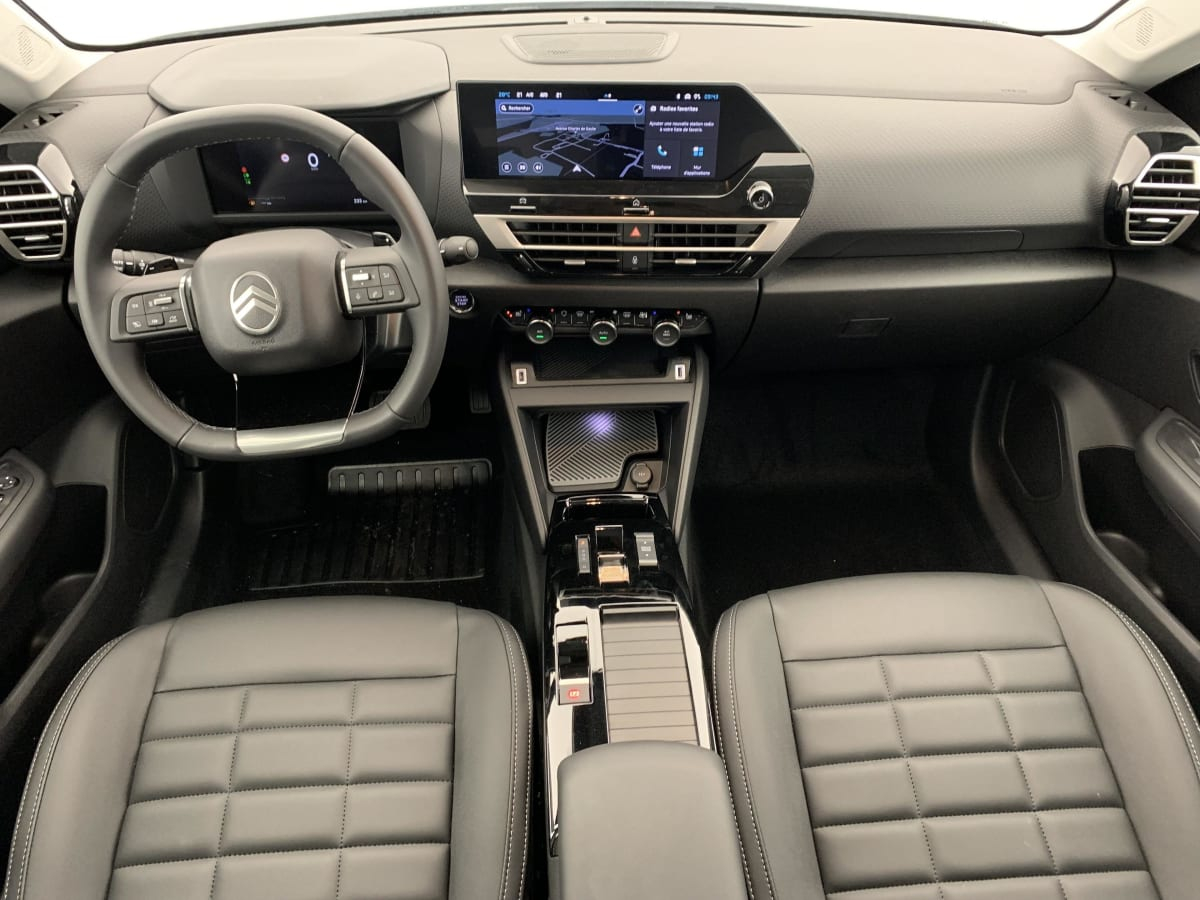 Citroën C4 — photo 12