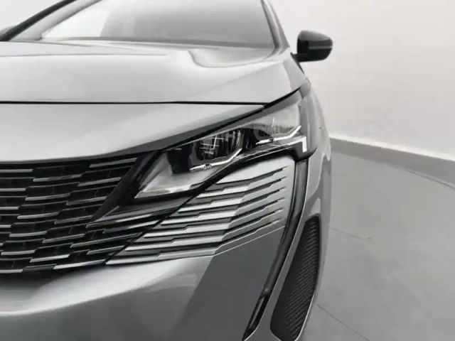 Peugeot 5008 puretech 130ch s&amp;s eat8 allure pack — photo 14