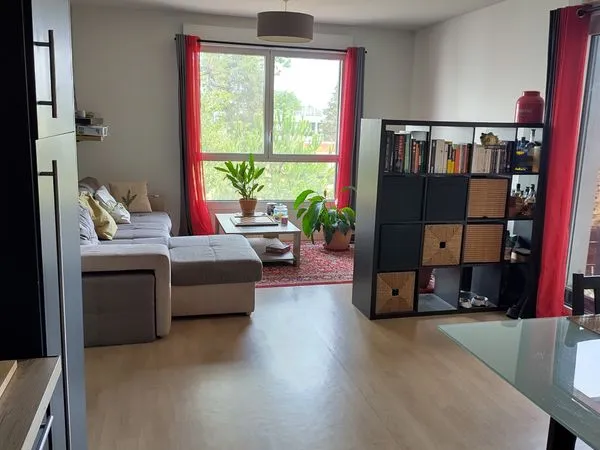 T3 66 m² avec terrasse, pièce annexe de 10 m² et parking - Bordeaux Lac