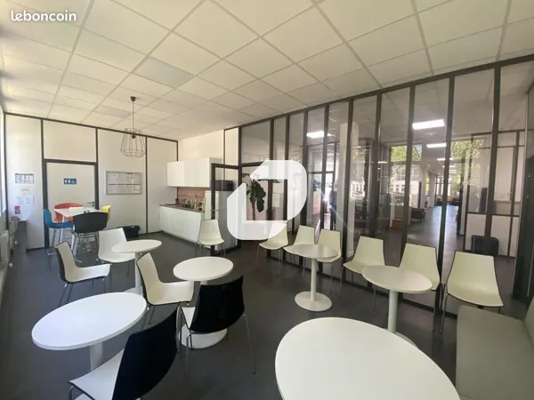 Bureau 420 m²