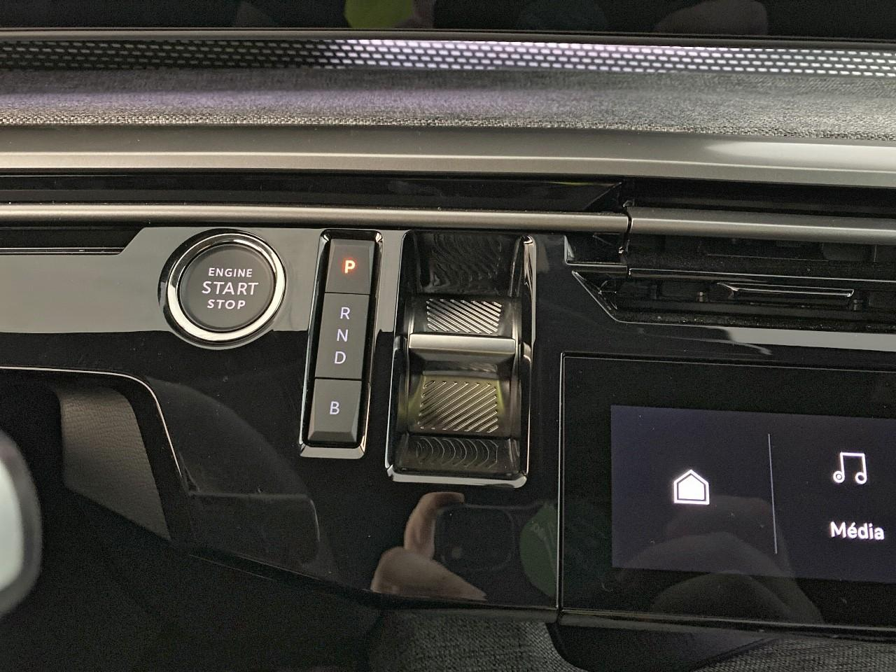 Peugeot 3008 plug-in hybrid 195 e-dcs7 gt — photo 15