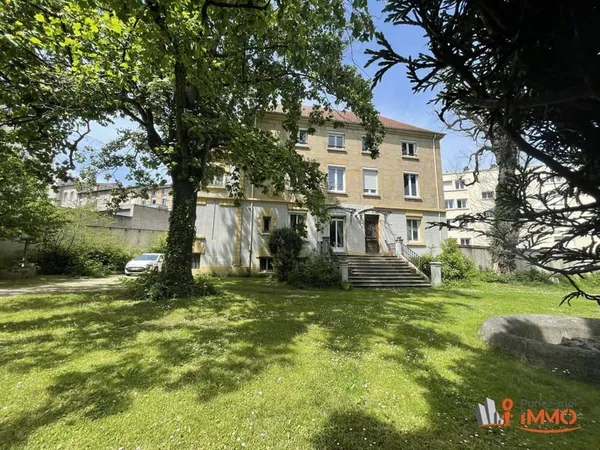 Maison 8 pièces 271 m²