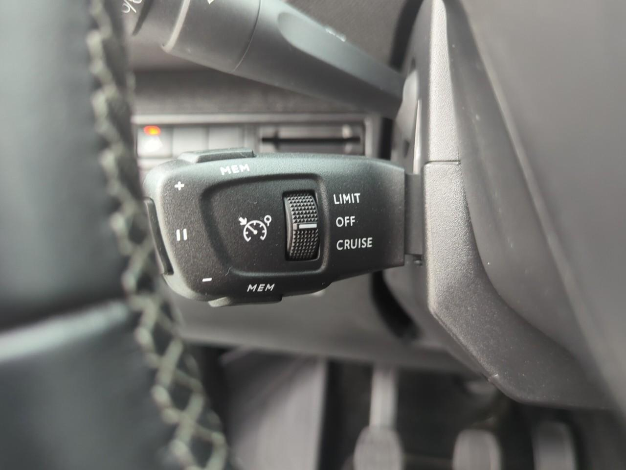 Peugeot 3008 bluehdi 130ch s&s bvm6 allure pack — photo 26