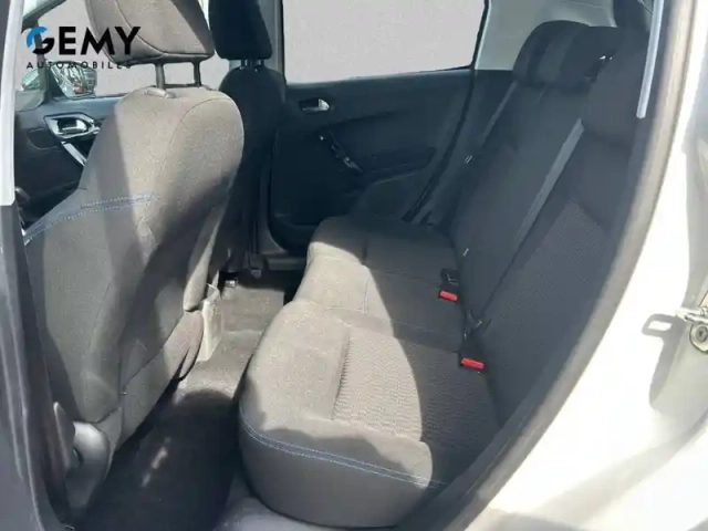 Peugeot 208 puretech 82ch s&amp;s bvm5 6.2 evap — photo 44