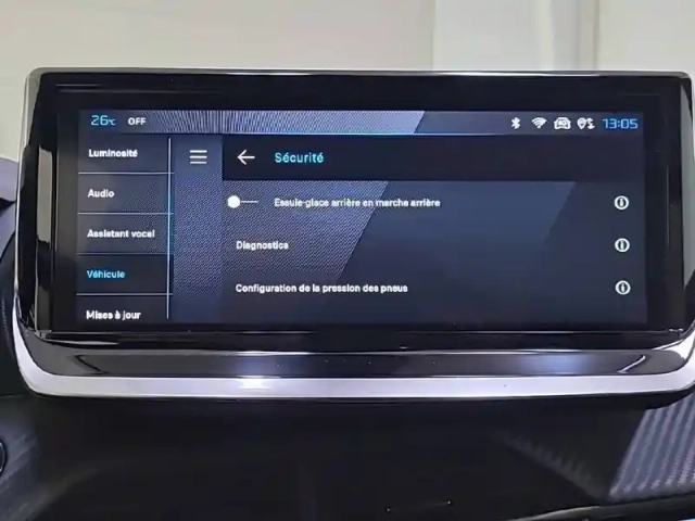 Peugeot 208 hybrid 110 e-dcs6 — photo 46