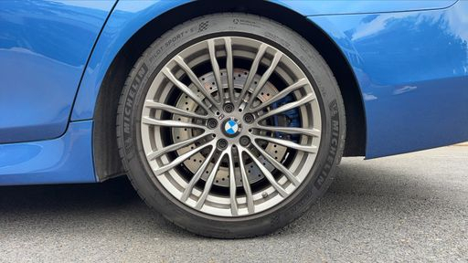 BMW M5 4.4 i V8 560 DKG7 - M – 2013 – 85883 km – Essence – Boîte Automatique — photo 7