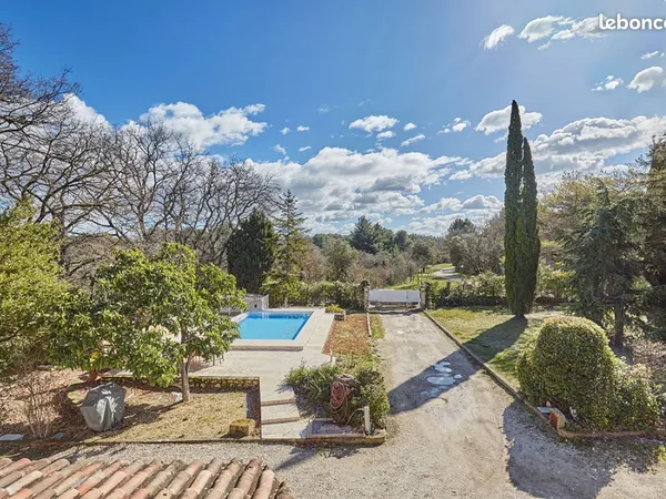 Maison 10 pièces 200 m²