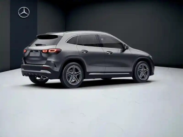 Mercedes Gla 200 d amg line — photo 21