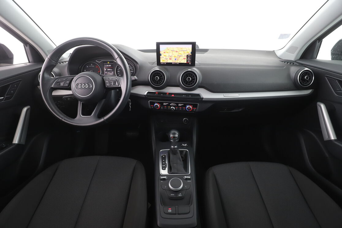 Audi Q2 30 TDI S Tronic — photo 11