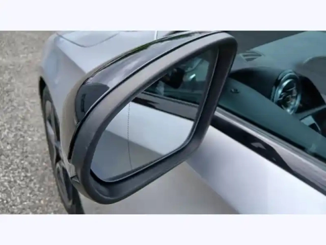 Mercedes Classe A 200 d berline amg line — photo 13