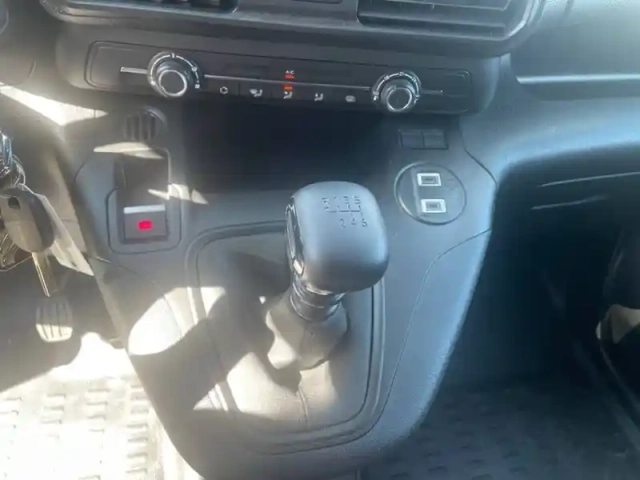 Citroën Berlingo van m diesel 100 ch manuelle — photo 14