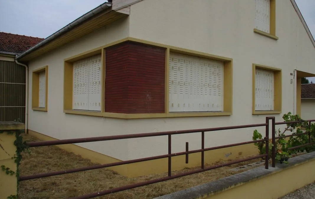 Photo 1