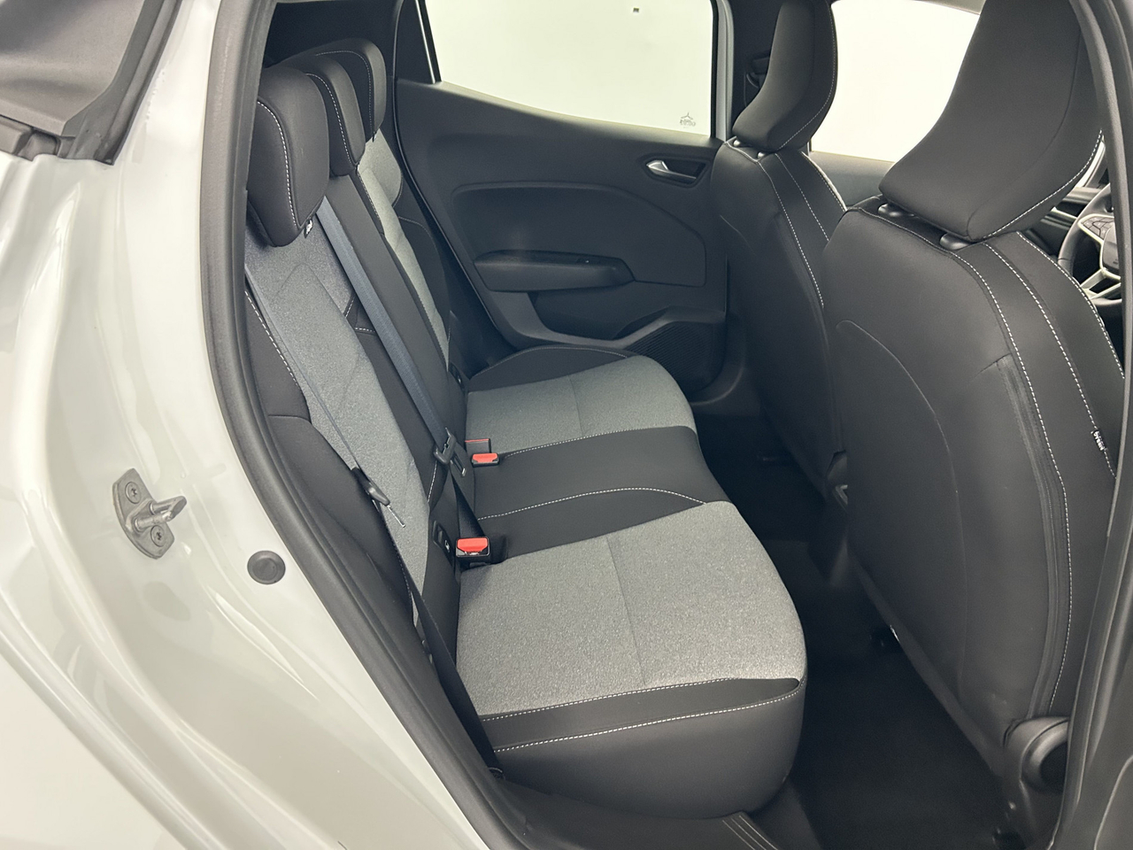 Renault Clio 5 — photo 26