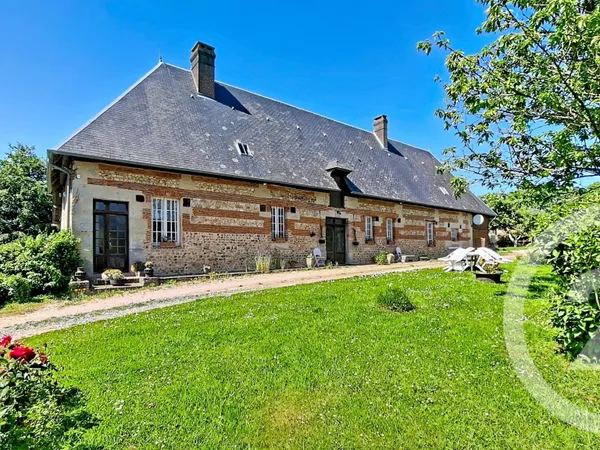 Maison 4 pièces 270 m²