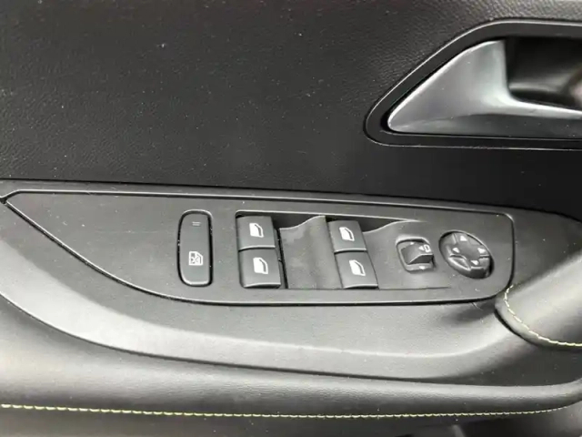 Peugeot 2008 puretech 130 s&amp;s eat8 — photo 64