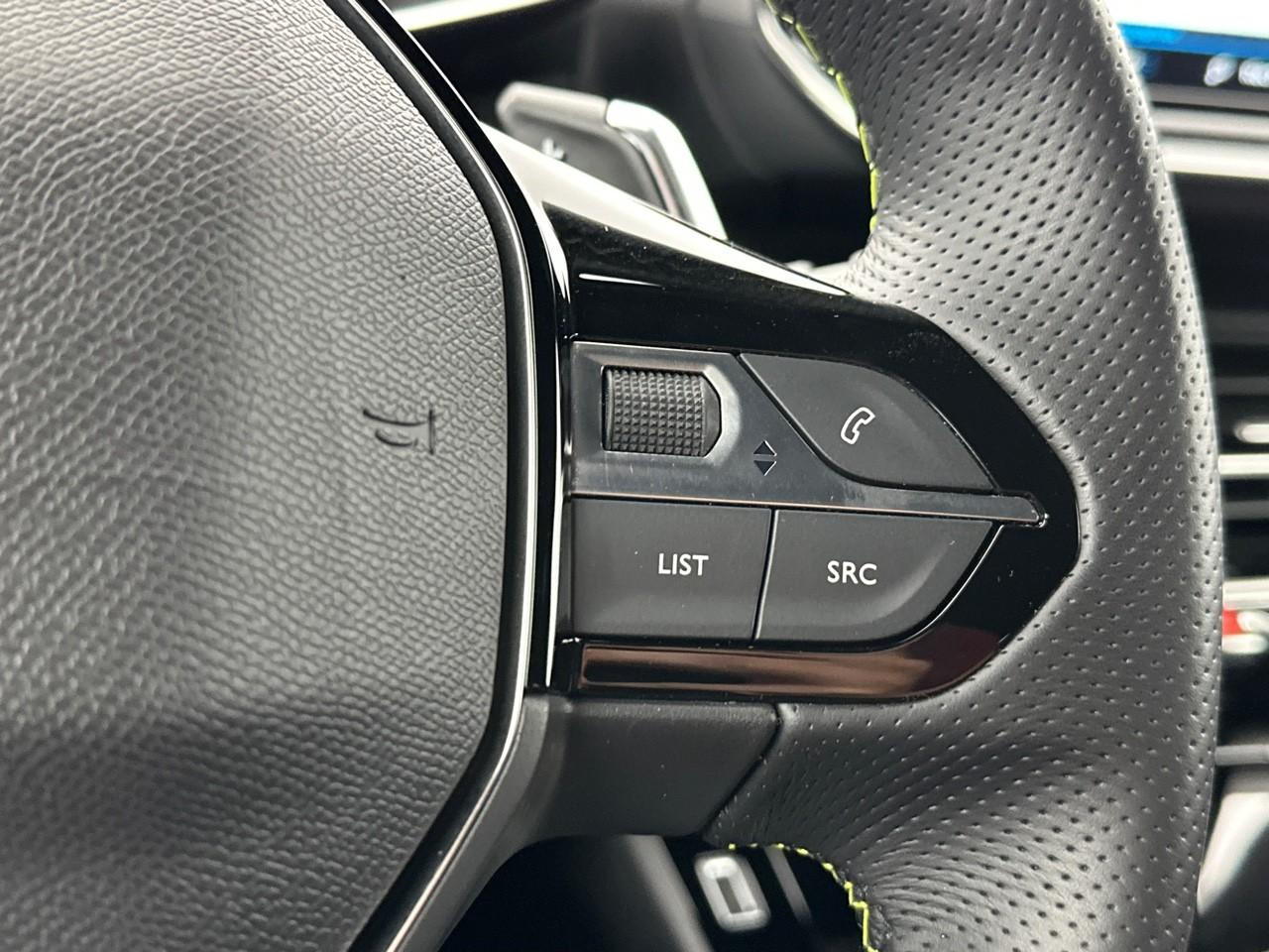 Peugeot 2008 puretech 130 s&s eat8 gt — photo 19