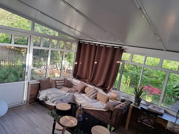 Maison en pierre en campagne