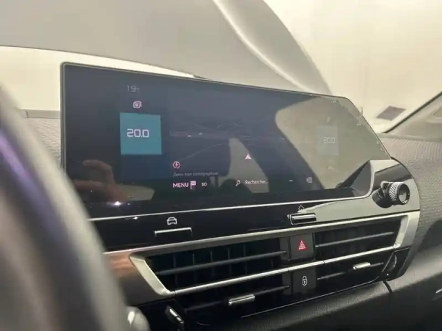 Citroën C4 e- 136 ch automatique — photo 43