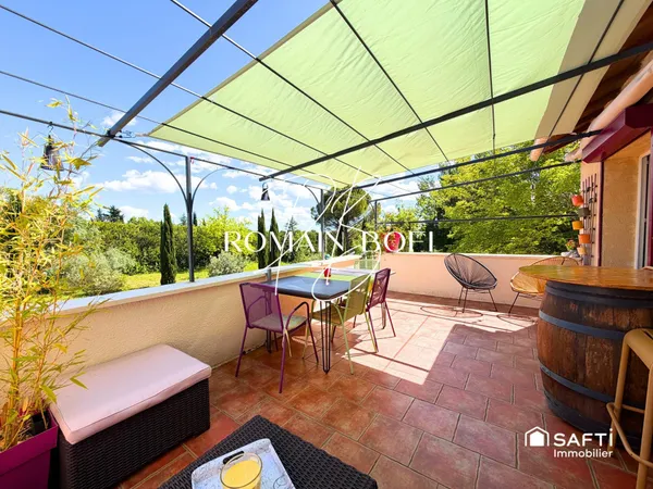 Maison 3 pièces de 72m2 avec cour et terrasse