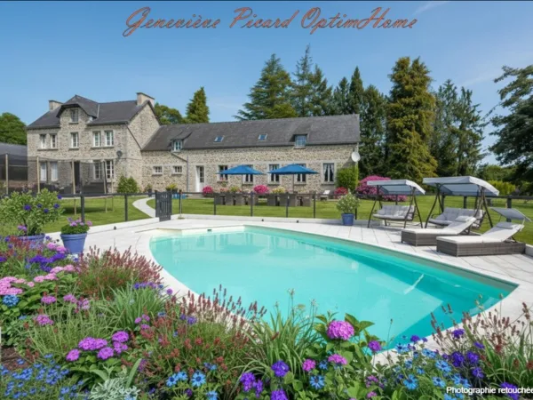 Propriété d'exception de 370 m2 à Pluméliau-Bieuzy avec piscine extérieure chauffée sur 6700 m2 de v