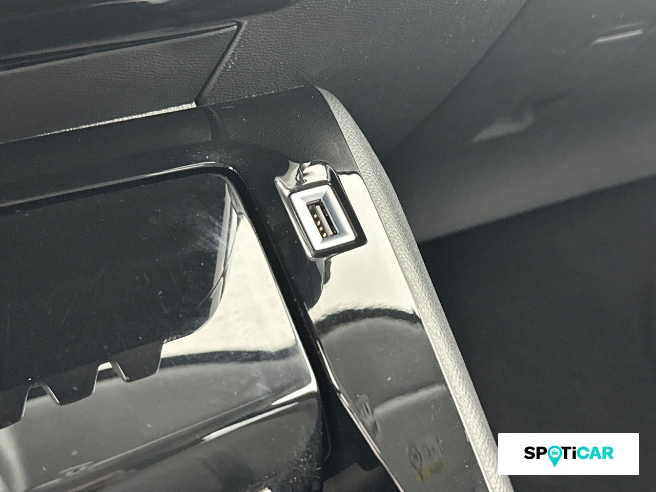 Peugeot 208 1.2 puretech 100ch s&s allure  pack — photo 18