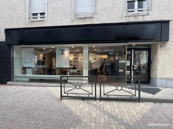 Local 120 m² Orthez