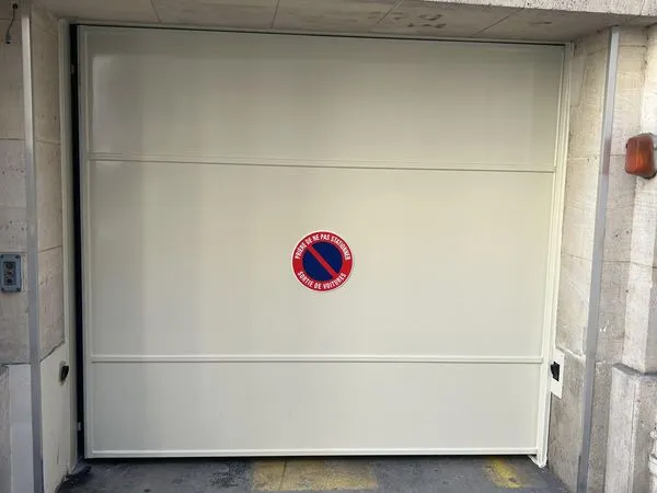 Emplacement de parking privé et securisé
