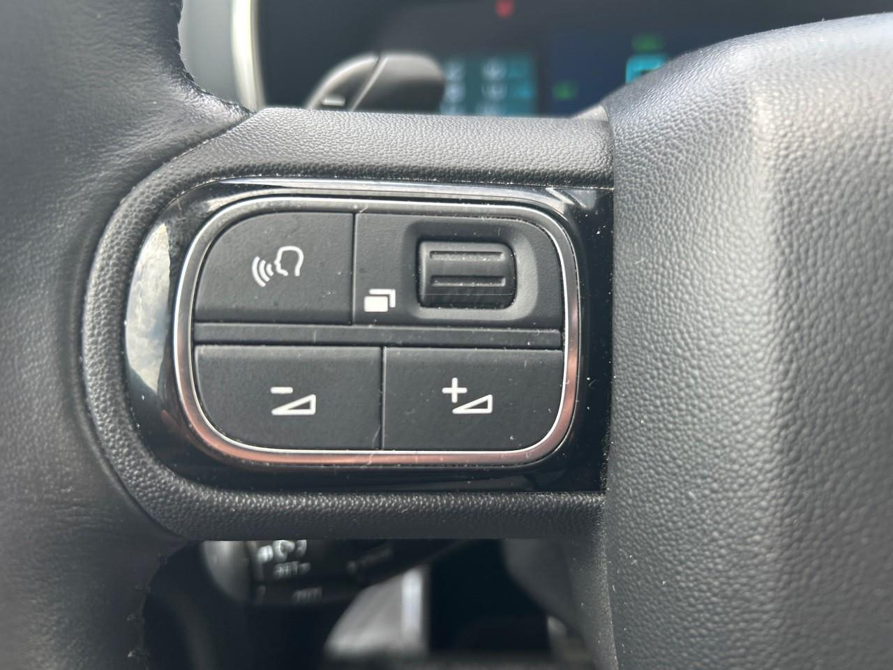 Citroën C5 Aircross hybrid 225ch shine pack e-eat8 — photo 17