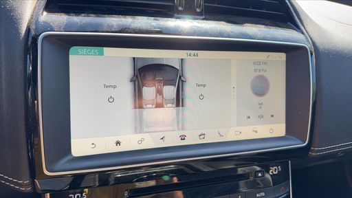 Jaguar XE 2.0 D - 180 CH AWD BVA8 - R-Sport – 2017 – 106953 km – Diesel – Boîte Automatique — photo 28