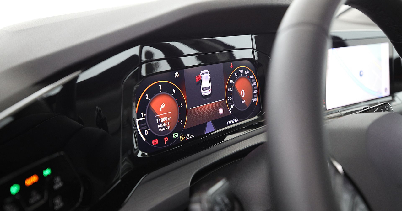 Volkswagen Golf 8 — photo 21