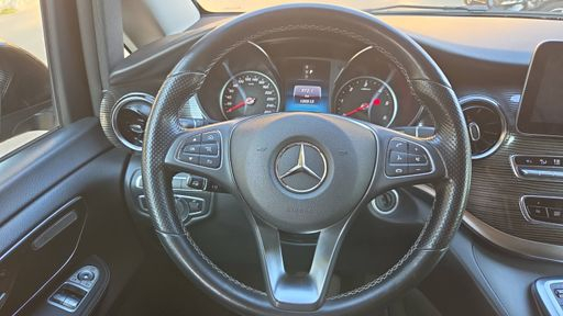 Mercedes Classe V 300d 237 9G-Tronic - Avantgarde Extra Long – 2022 – 130513 km – Diesel – Boîte Automatique — photo 28