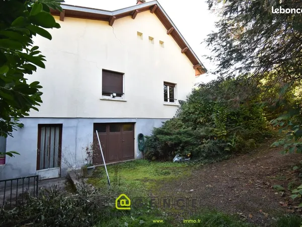Propriété 8 pièces 129 m²