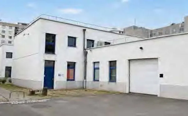 Local d'activité 2 pièces 1033 m²