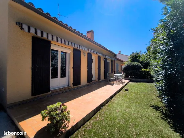 Maison rénovée de 75m2 à St Cyprien plage, 2 chambres, 250m2 de terrain à seulement 200m de la plage