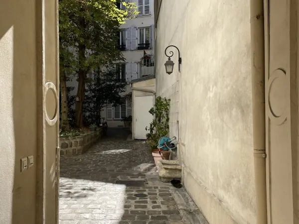 Paris 9eme Sous-location 2 pièces 45m² au calme
