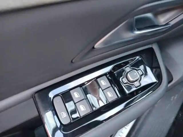 Citroën C5 x hybride rechargeable 225 s&amp;s e-eat8 — photo 15