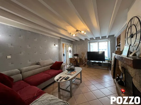 MAISON EN PIERRES AVEC DEUX CHAMBRES A LOUER A EQUEURDREVILLE