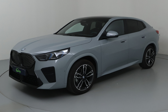 BMW IX2