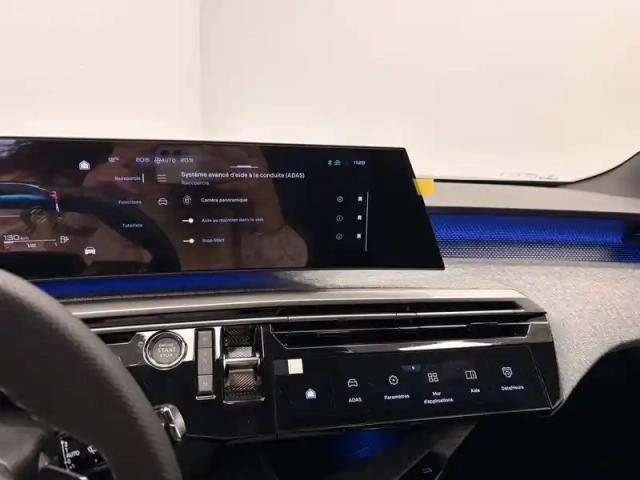 Peugeot 3008 hybrid 145 e-dcs6 — photo 30