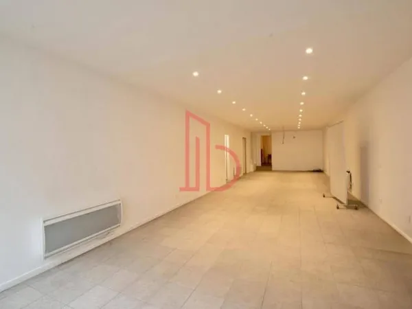 Local 80 m²