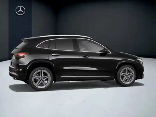 Mercedes Gla 200 d amg line — photo 18