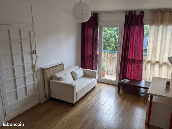 Chambre lumineuse Disponible de suite
