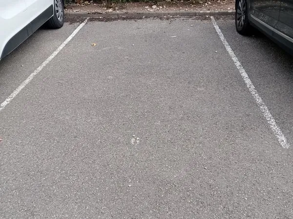 Place de parking quartier Montplaisir