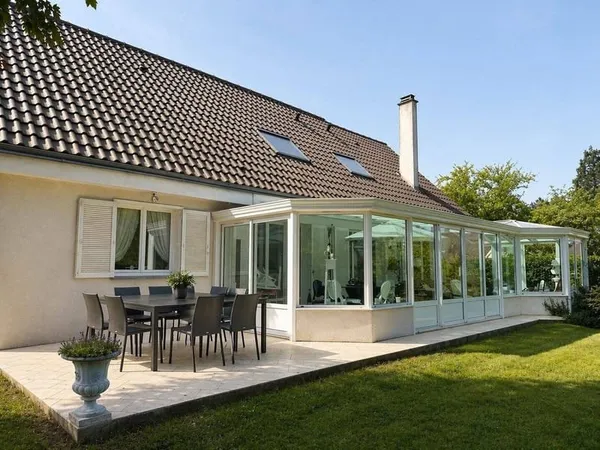Maison 8 pièces 260 m²